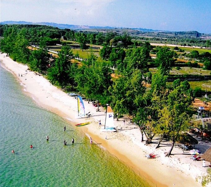 https://mdw-travel-data-us-east-1.s3.amazonaws.com/img/country/Cambodia/Otres-Beach/img_01.jpg