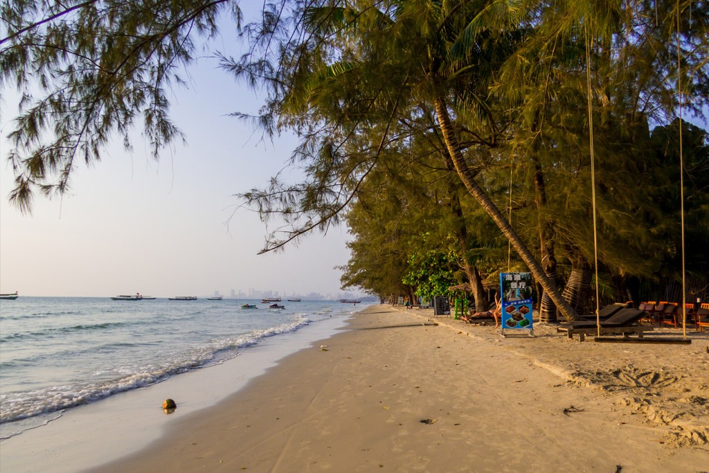 https://mdw-travel-data-us-east-1.s3.amazonaws.com/img/country/Cambodia/Otres-Beach/img_04.jpg
