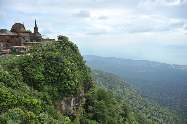https://mdw-travel-data-us-east-1.s3.amazonaws.com/img/country/Cambodia/Phnom-Bokor-National-Park/img_01.jpg