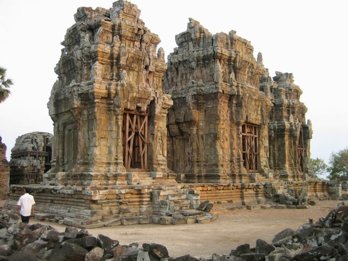 https://mdw-travel-data-us-east-1.s3.amazonaws.com/img/country/Cambodia/Phnom-Do-Kon-Tou/img_03.jpg