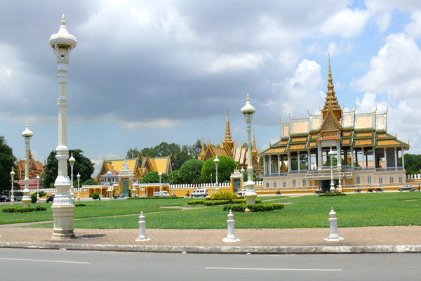 https://mdw-travel-data-us-east-1.s3.amazonaws.com/img/country/Cambodia/Phnom-KChnor/img_01.jpg