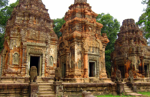 https://mdw-travel-data-us-east-1.s3.amazonaws.com/img/country/Cambodia/Phnom-Preah-Roka-Temple/img_03.jpg