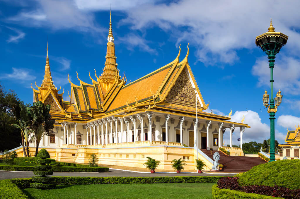 https://mdw-travel-data-us-east-1.s3.amazonaws.com/img/country/Cambodia/Phnom-Preah/img_02.jpg