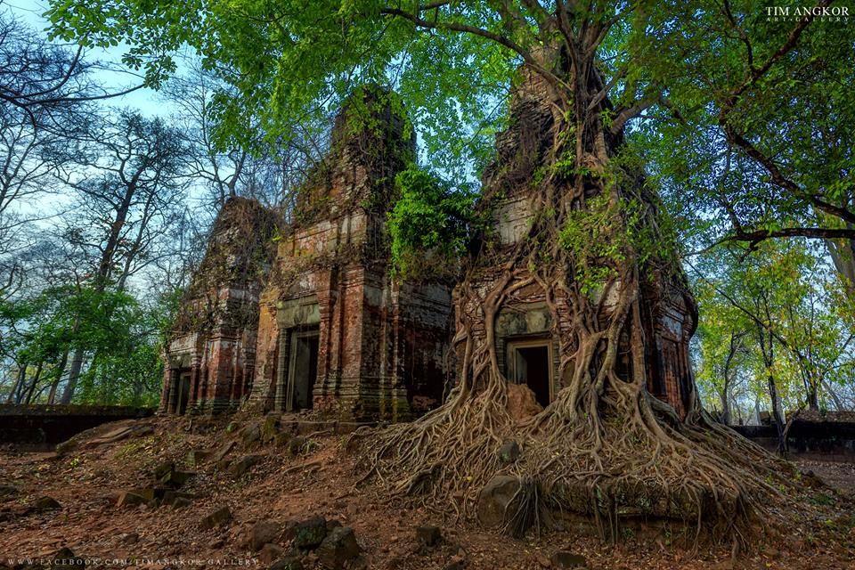 https://mdw-travel-data-us-east-1.s3.amazonaws.com/img/country/Cambodia/Prasat-Bram/img_01.jpg