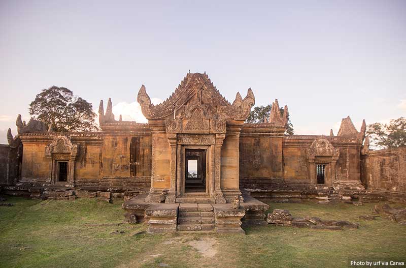 https://mdw-travel-data-us-east-1.s3.amazonaws.com/img/country/Cambodia/Prasat-Krarab/img_02.jpg