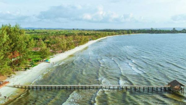https://mdw-travel-data-us-east-1.s3.amazonaws.com/img/country/Cambodia/Prey-Thom-Beach/img_05.jpg