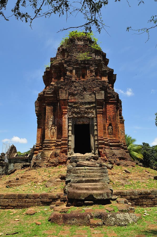 https://mdw-travel-data-us-east-1.s3.amazonaws.com/img/country/Cambodia/Roluos-Village/img_03.jpg