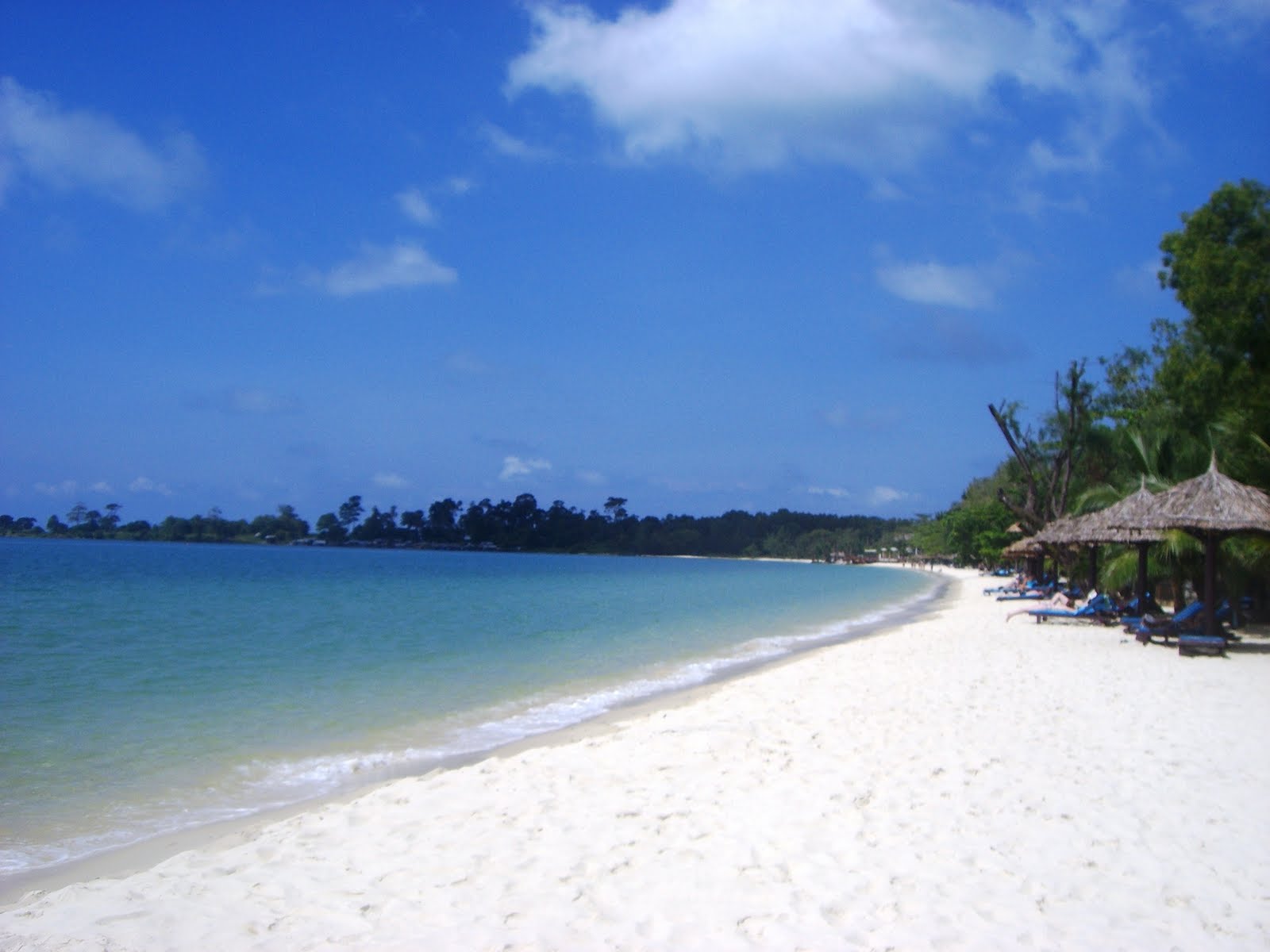 https://mdw-travel-data-us-east-1.s3.amazonaws.com/img/country/Cambodia/Sihanoukville-Beaches/img_03.jpg
