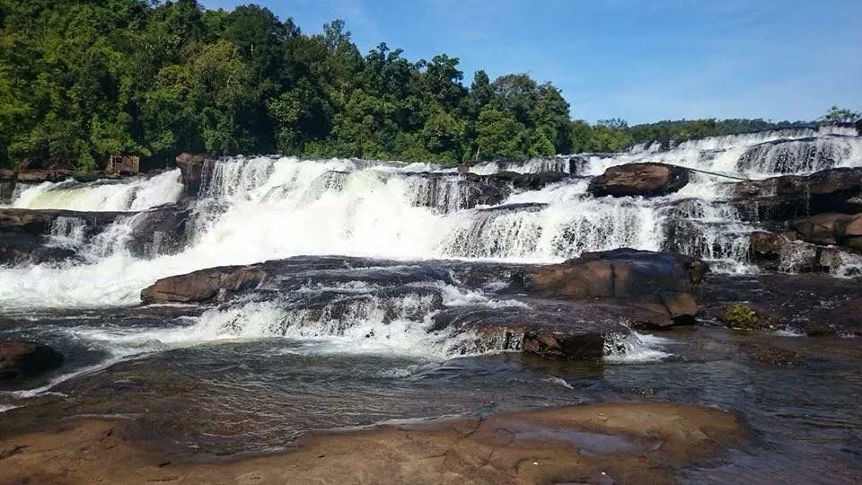 https://mdw-travel-data-us-east-1.s3.amazonaws.com/img/country/Cambodia/Ta-Tai-Waterfall/img_02.jpg