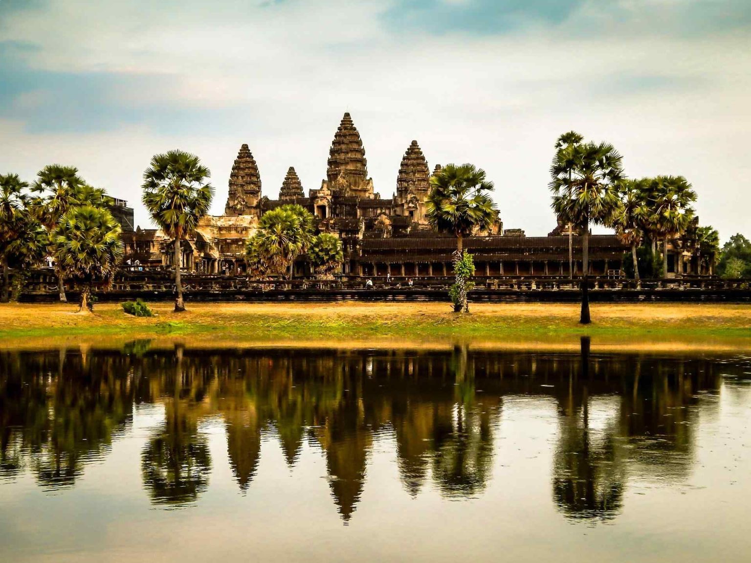 https://mdw-travel-data-us-east-1.s3.amazonaws.com/img/country/Cambodia/Tarzan/img_03.jpg