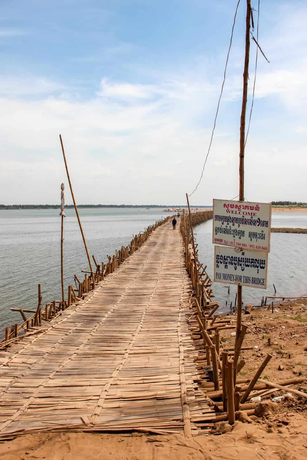 https://mdw-travel-data-us-east-1.s3.amazonaws.com/img/country/Cambodia/The-Bamboo-Bridge/img_01.jpg