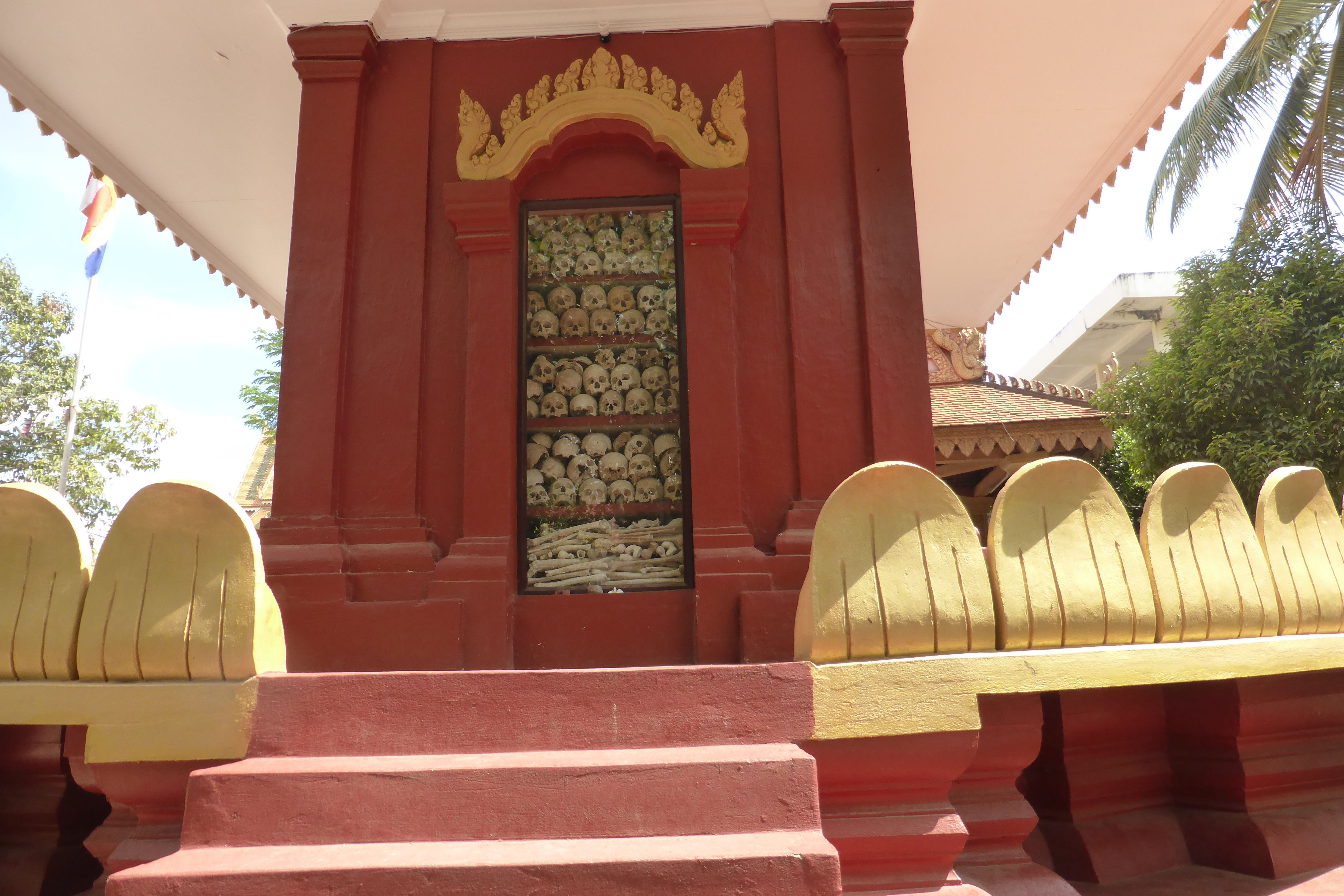https://mdw-travel-data-us-east-1.s3.amazonaws.com/img/country/Cambodia/The-Killing-Fields-and-Crematorium/img_02.jpg