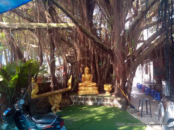https://mdw-travel-data-us-east-1.s3.amazonaws.com/img/country/Cambodia/The-Snake-House/img_02.jpg