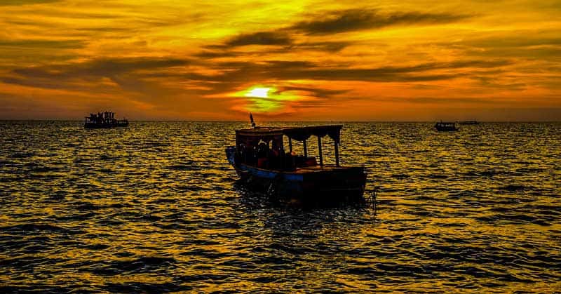 https://mdw-travel-data-us-east-1.s3.amazonaws.com/img/country/Cambodia/Tonle-Sap-Lake/img_01.jpg