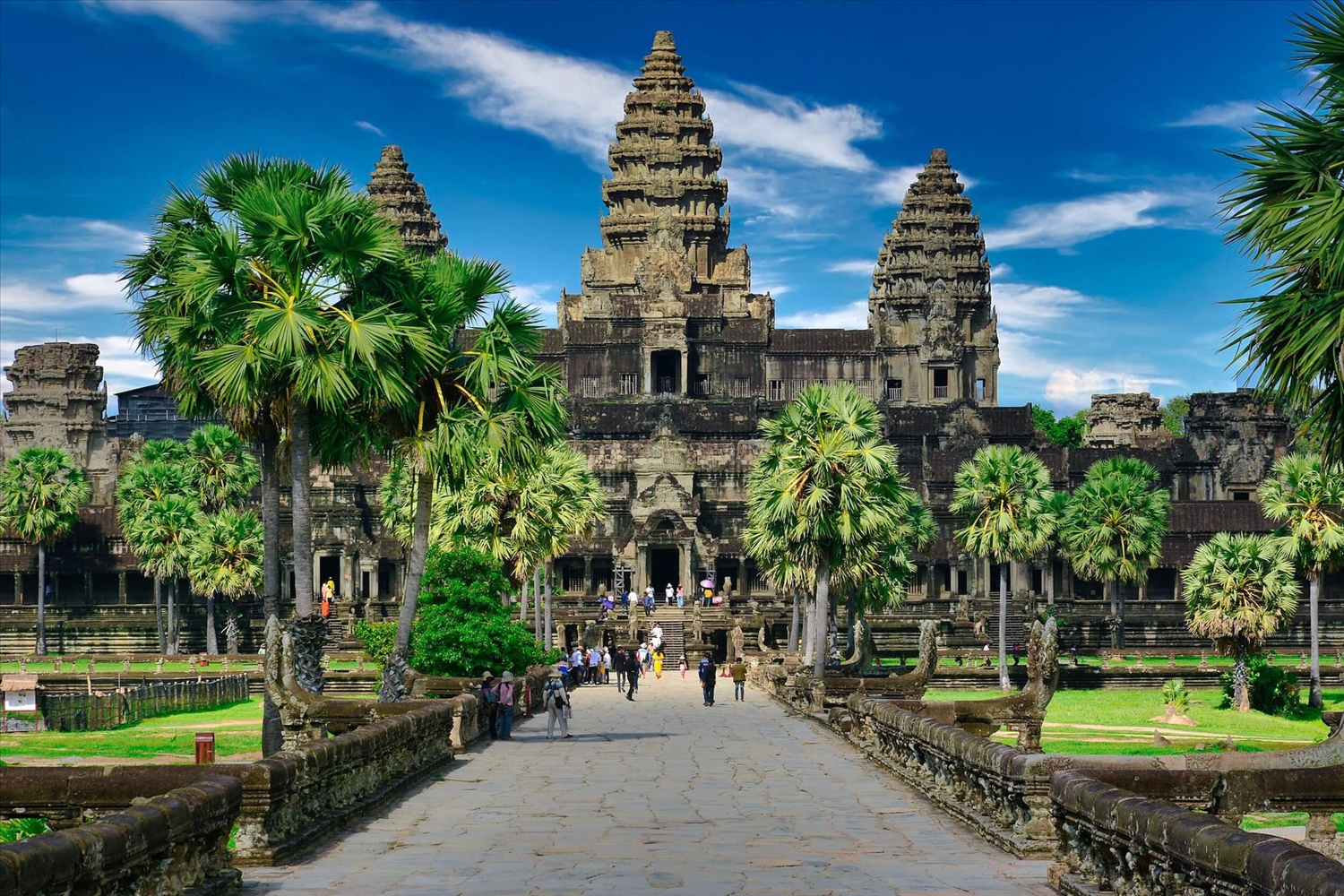 https://mdw-travel-data-us-east-1.s3.amazonaws.com/img/country/Cambodia/Victory-Beach/img_01.jpg