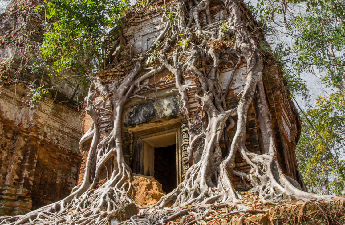 https://mdw-travel-data-us-east-1.s3.amazonaws.com/img/country/Cambodia/Victory-Beach/img_02.jpg