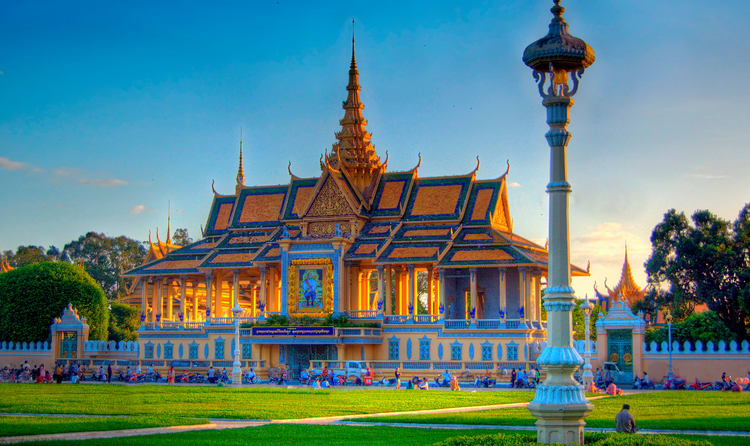 https://mdw-travel-data-us-east-1.s3.amazonaws.com/img/country/Cambodia/Wat-Domra-Setey/img_03.jpg