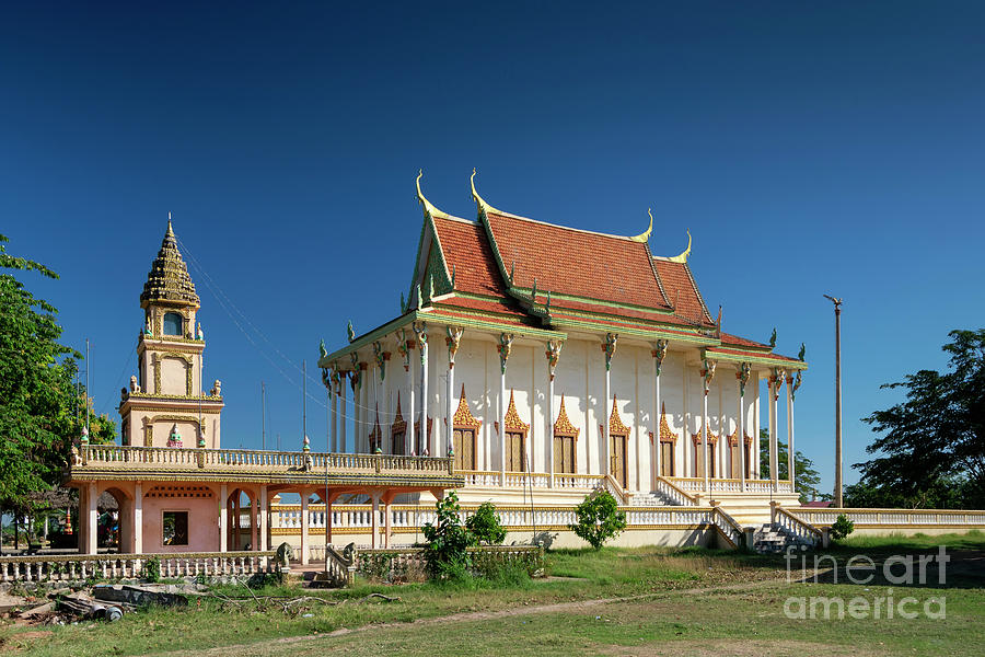 https://mdw-travel-data-us-east-1.s3.amazonaws.com/img/country/Cambodia/Wat-Kandal-Temple/img_01.jpg