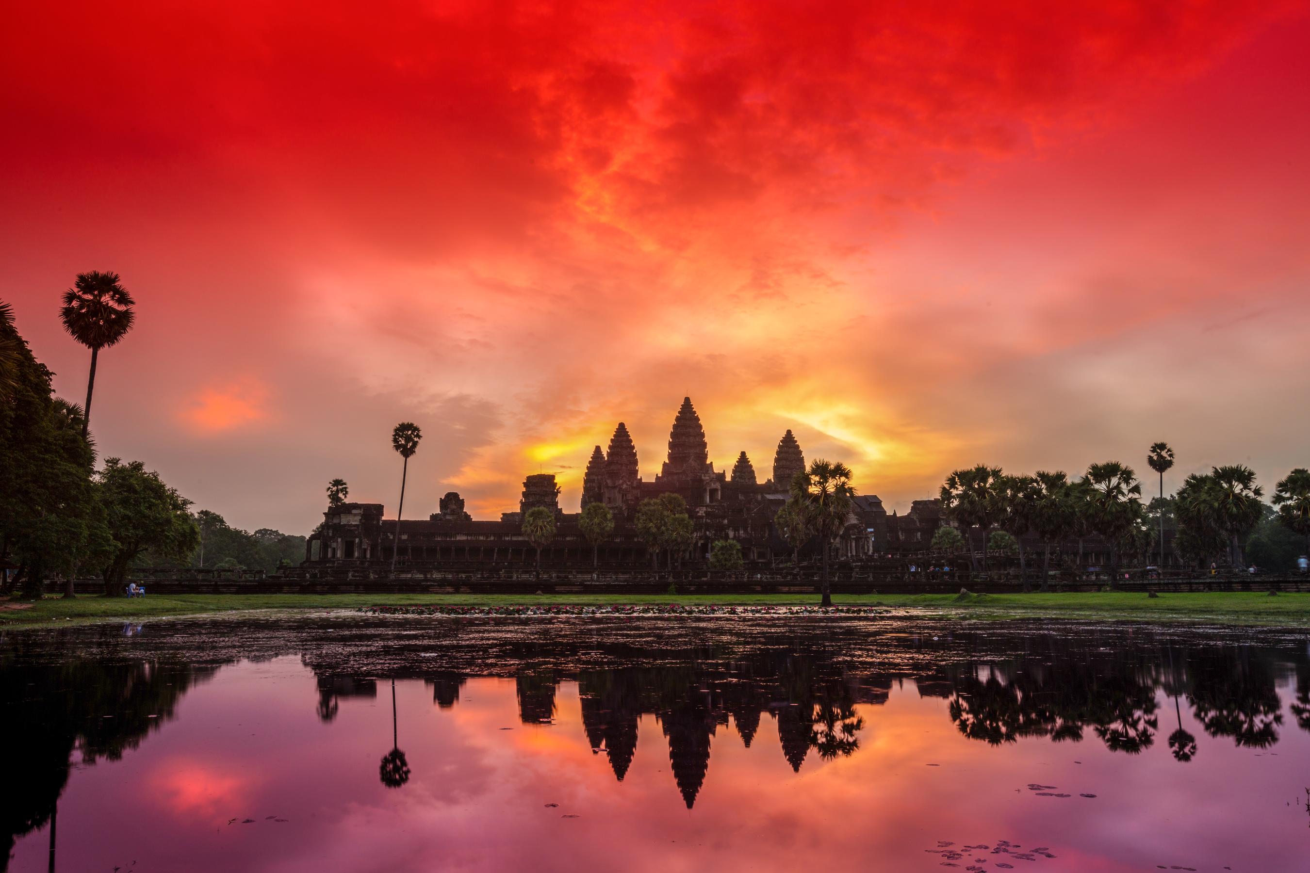 https://mdw-travel-data-us-east-1.s3.amazonaws.com/img/country/Cambodia/Wat-Kor-Village/img_03.jpg