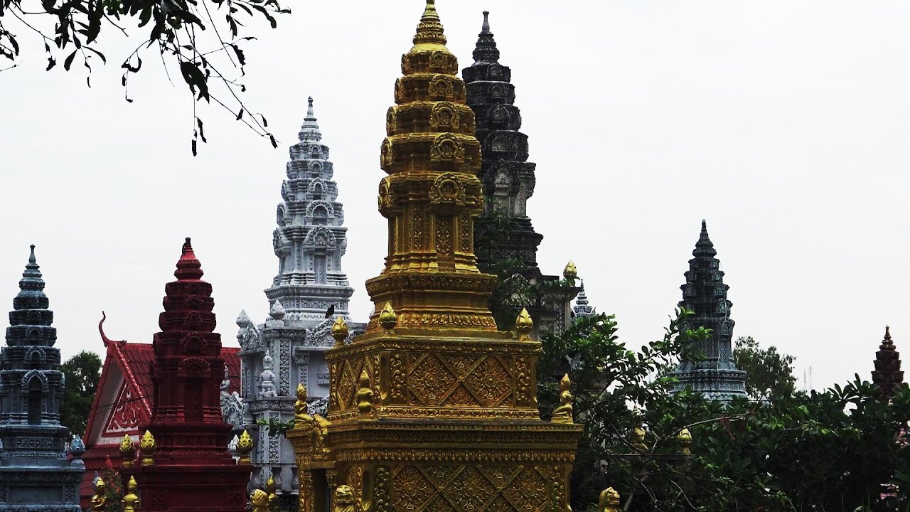 https://mdw-travel-data-us-east-1.s3.amazonaws.com/img/country/Cambodia/Wat-Krom-Temple/img_05.jpg