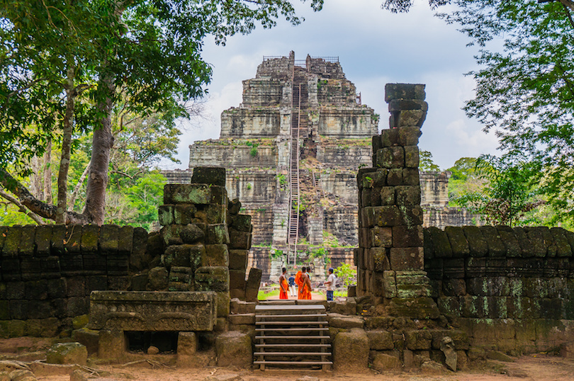 https://mdw-travel-data-us-east-1.s3.amazonaws.com/img/country/Cambodia/Wat-Lanka/img_01.jpg