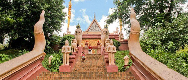 https://mdw-travel-data-us-east-1.s3.amazonaws.com/img/country/Cambodia/Wat-Phnom/img_01.jpg