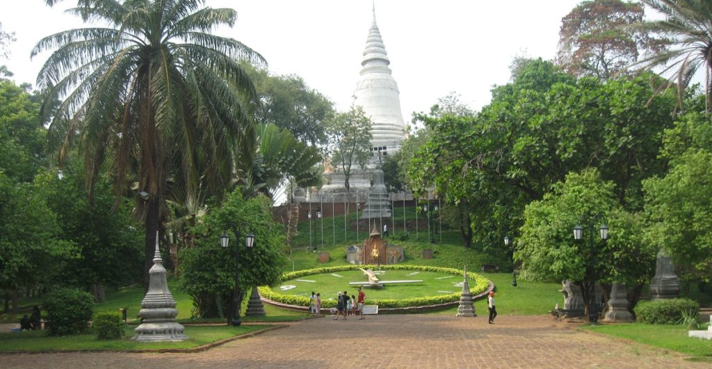 https://mdw-travel-data-us-east-1.s3.amazonaws.com/img/country/Cambodia/Wat-Phnom/img_05.jpg