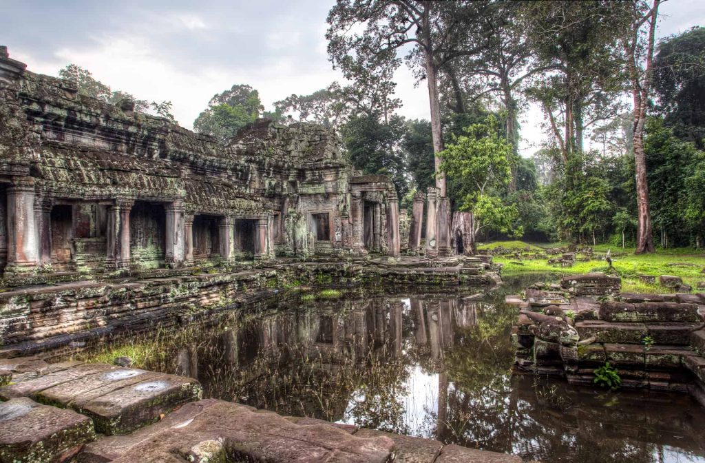 https://mdw-travel-data-us-east-1.s3.amazonaws.com/img/country/Cambodia/Wat-Preah-Keo/img_02.jpg