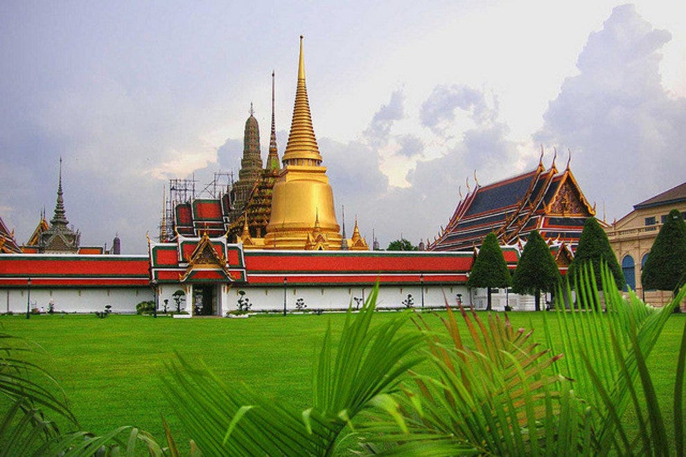 https://mdw-travel-data-us-east-1.s3.amazonaws.com/img/country/Cambodia/Wat-Preah-Keo/img_03.jpg