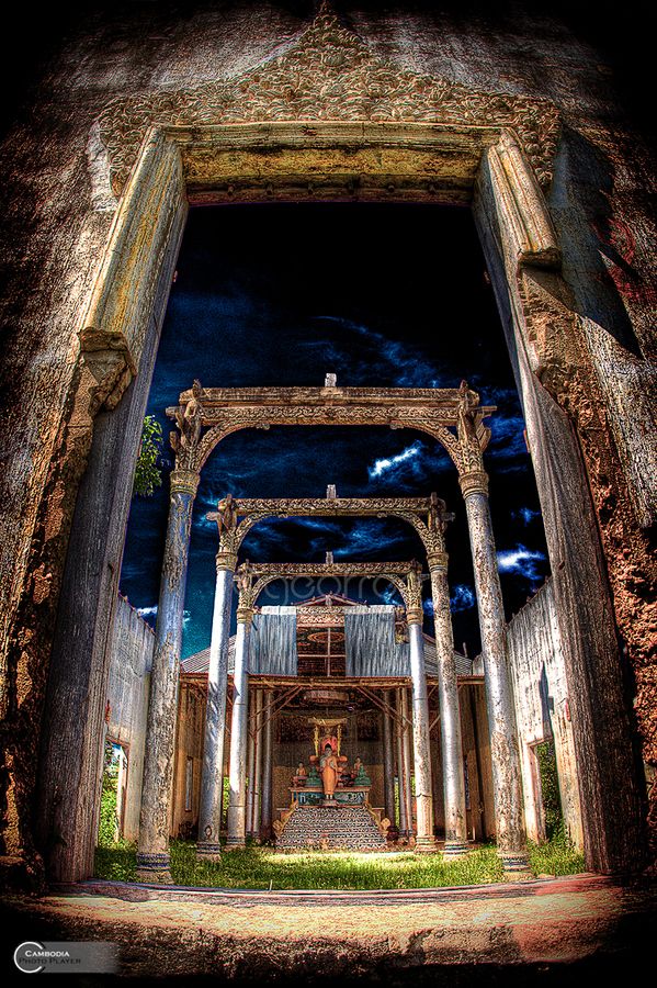 https://mdw-travel-data-us-east-1.s3.amazonaws.com/img/country/Cambodia/Wat-Roka-Kandal/img_01.jpg