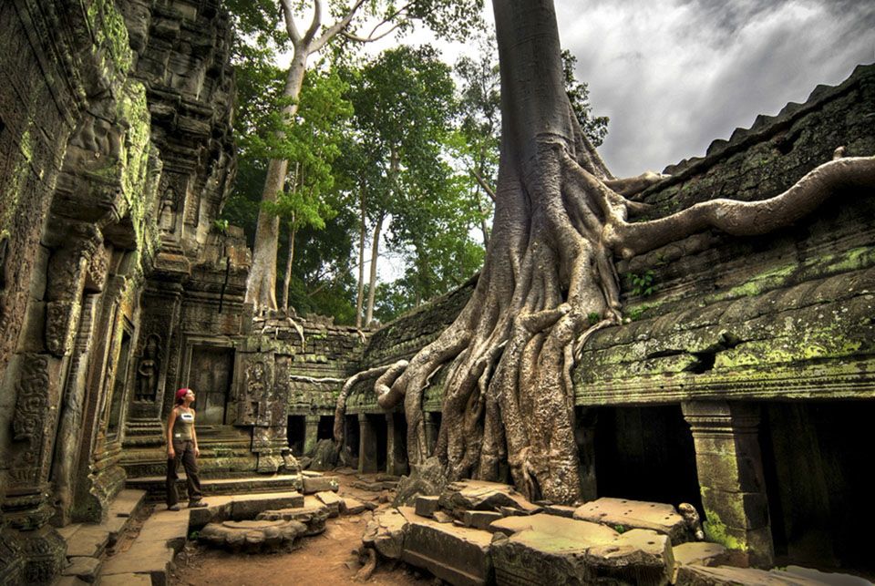 https://mdw-travel-data-us-east-1.s3.amazonaws.com/img/country/Cambodia/Wat-Rokhat/img_01.jpg