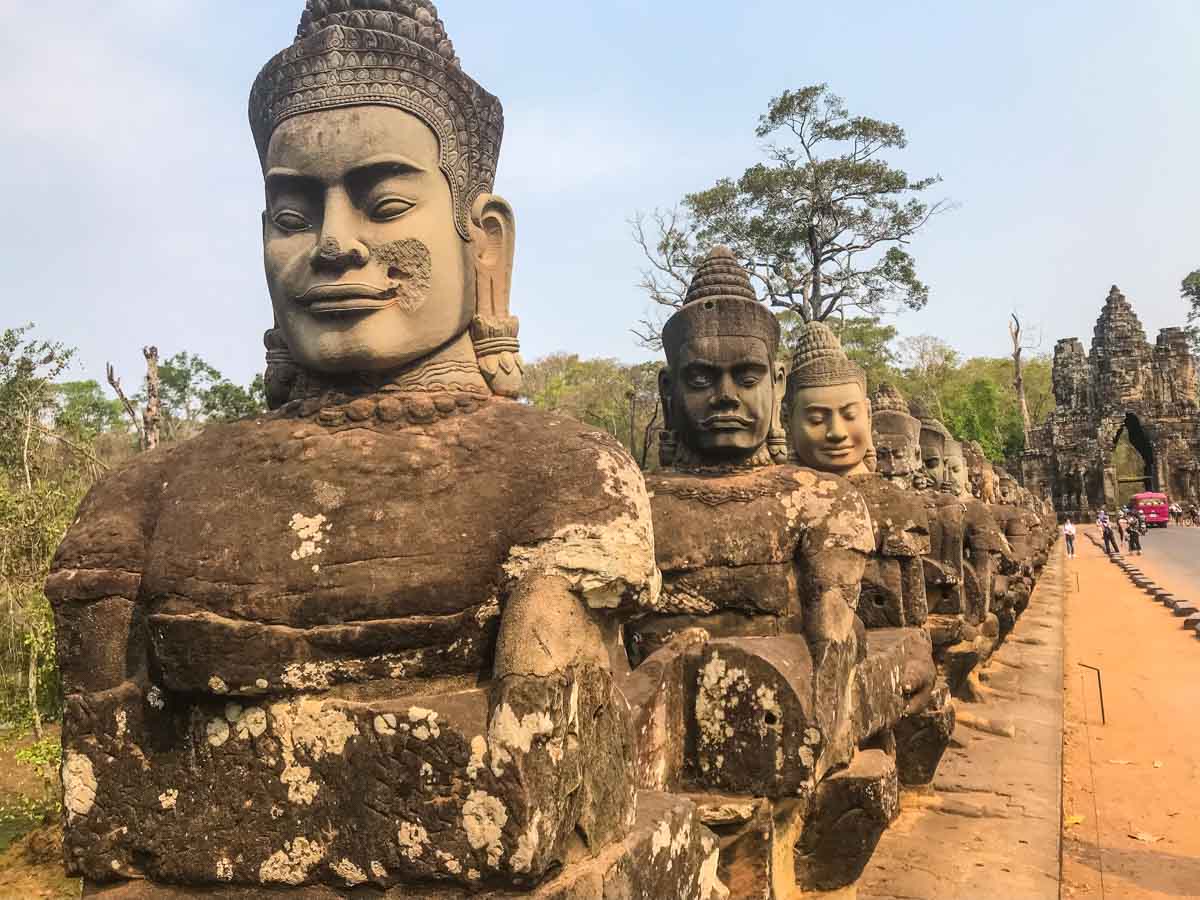 https://mdw-travel-data-us-east-1.s3.amazonaws.com/img/country/Cambodia/Wat-Samot-Reangsey/img_01.jpg
