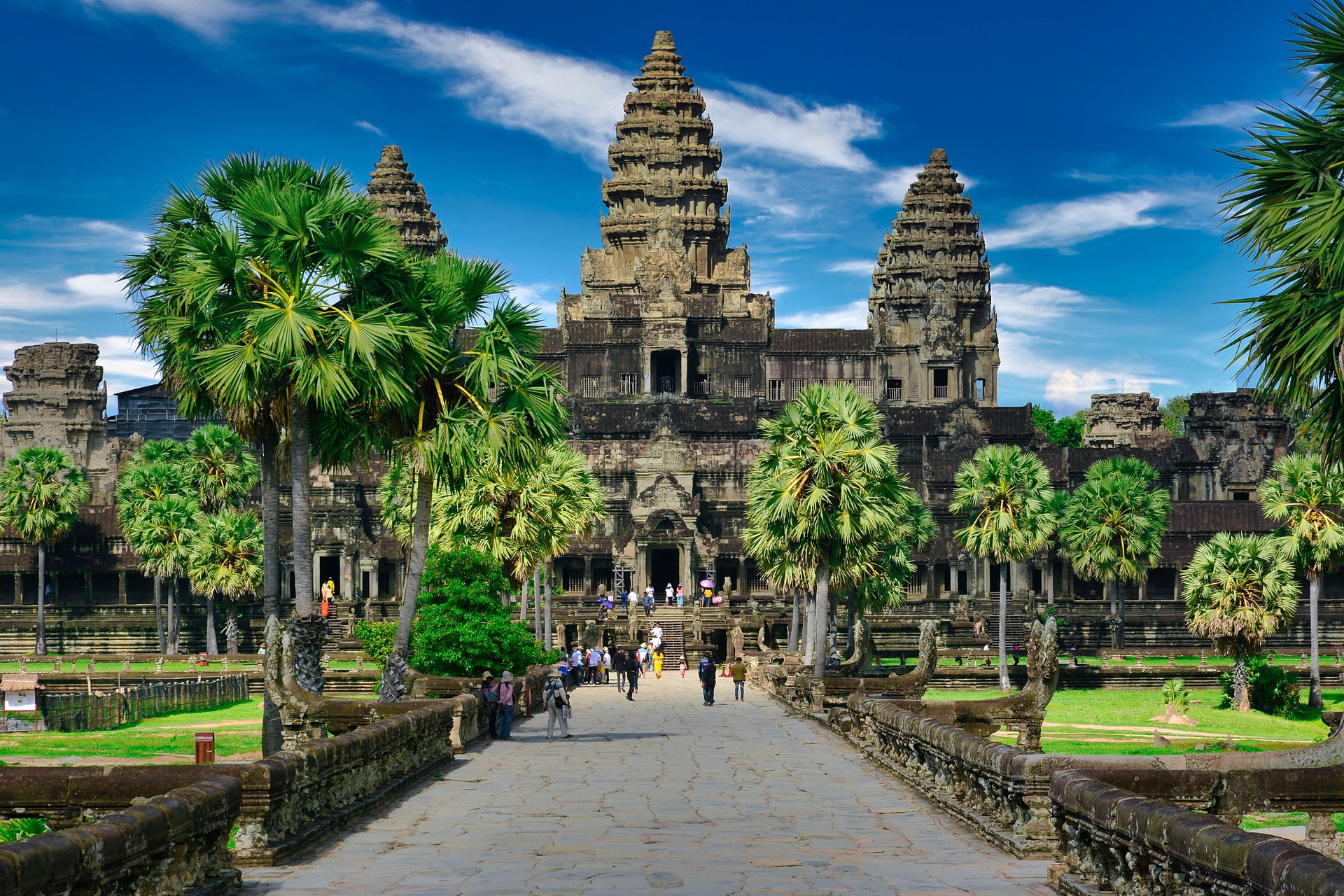 https://mdw-travel-data-us-east-1.s3.amazonaws.com/img/country/Cambodia/Wat-Stung-Pil/img_05.jpg