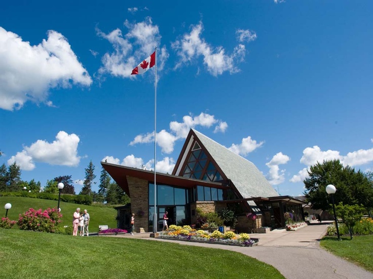 https://mdw-travel-data-us-east-1.s3.amazonaws.com/img/country/Canada/Alexander-Graham-Bell-National-Historic-Site/img_00.jpg