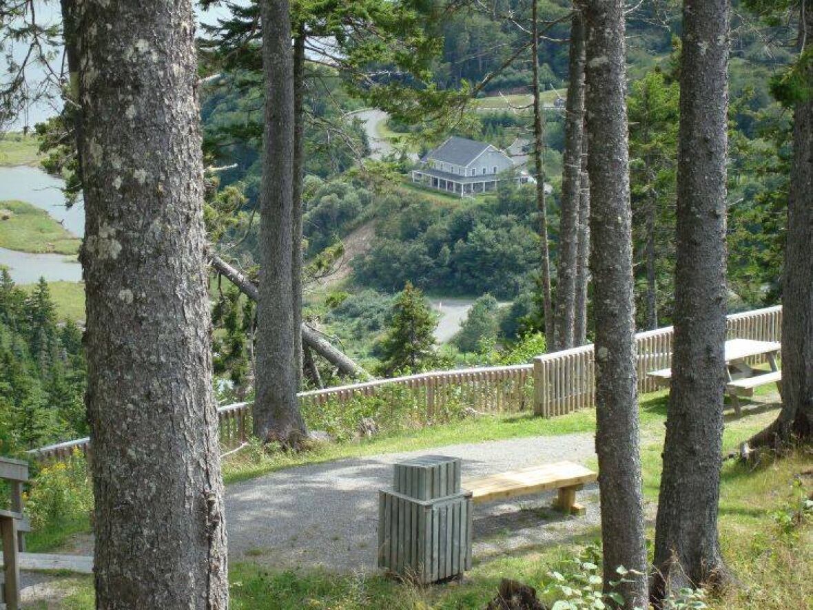 https://mdw-travel-data-us-east-1.s3.amazonaws.com/img/country/Canada/Atlantic-Salmon-Interpretive-Centre/img_03.jpg
