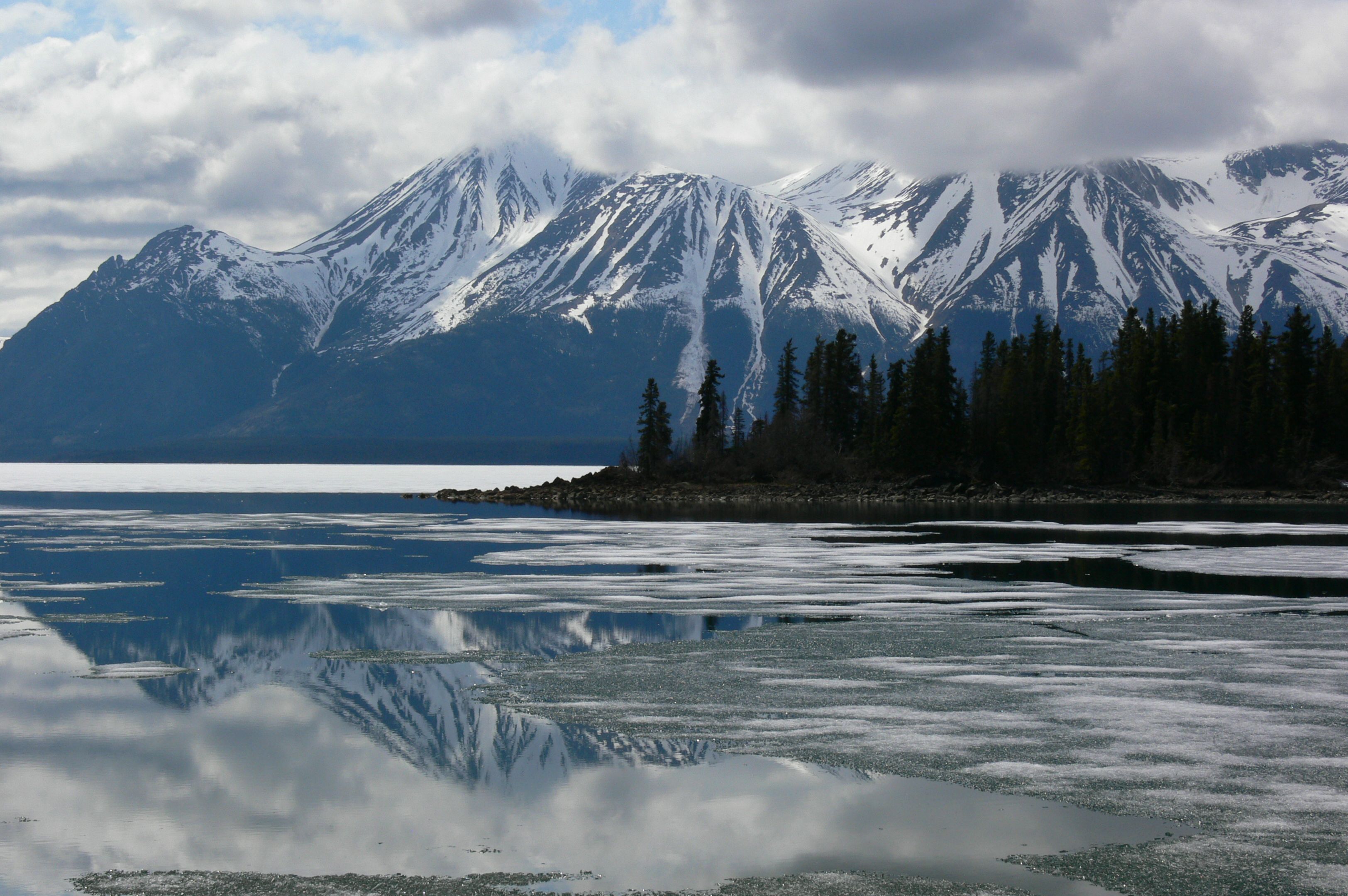 https://mdw-travel-data-us-east-1.s3.amazonaws.com/img/country/Canada/Atlin/img_02.jpg