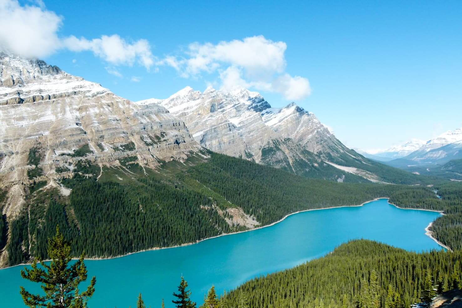 https://mdw-travel-data-us-east-1.s3.amazonaws.com/img/country/Canada/Banff-National-Park/img_03.jpg