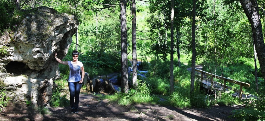 https://mdw-travel-data-us-east-1.s3.amazonaws.com/img/country/Canada/Big-Hill-Springs-Provincial-Park/img_02.jpg