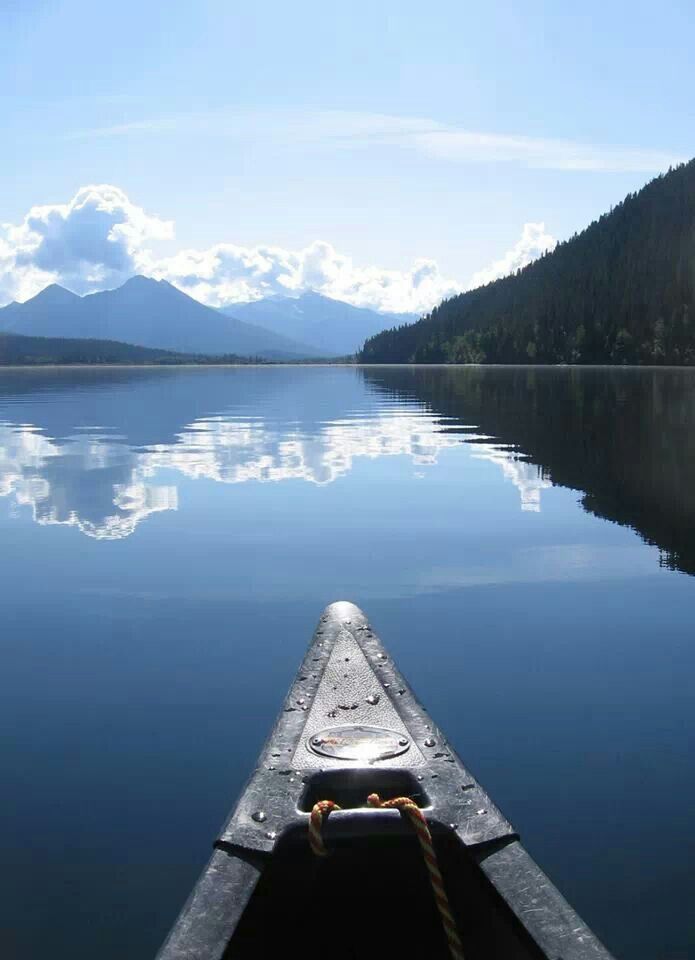 https://mdw-travel-data-us-east-1.s3.amazonaws.com/img/country/Canada/Bowron-Lake-Provincial-Park/img_04.jpg