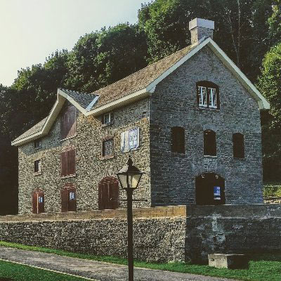 https://mdw-travel-data-us-east-1.s3.amazonaws.com/img/country/Canada/Bytown-Museum/img_01.jpg