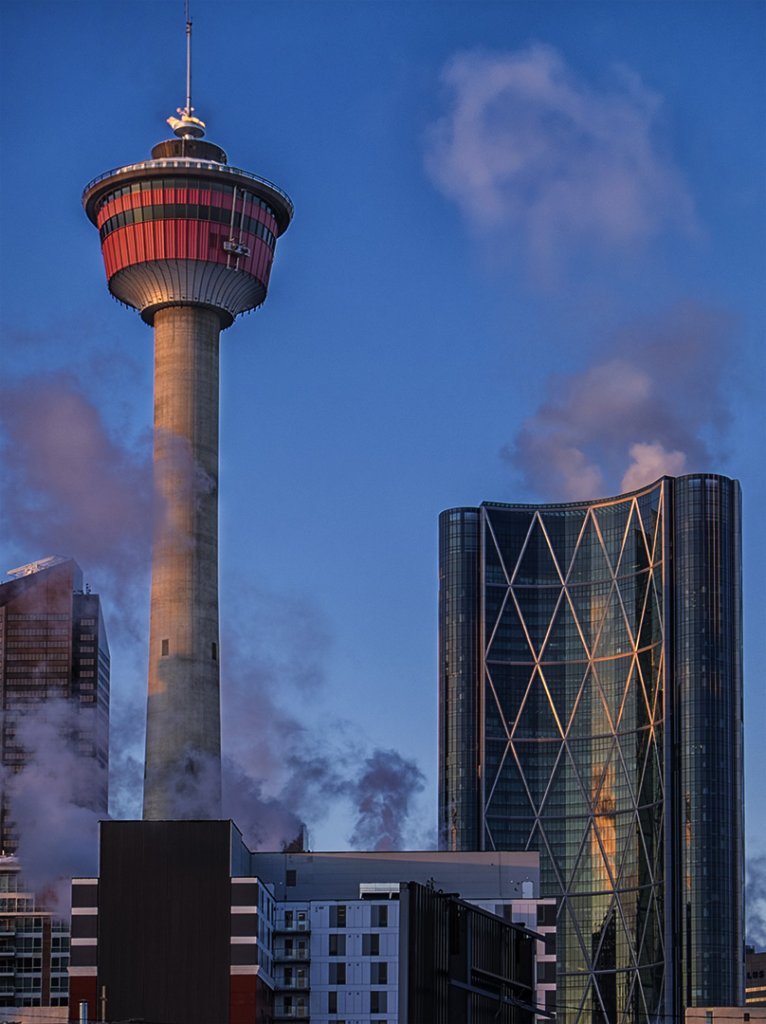 https://mdw-travel-data-us-east-1.s3.amazonaws.com/img/country/Canada/Calgary-Tower/img_02.jpg