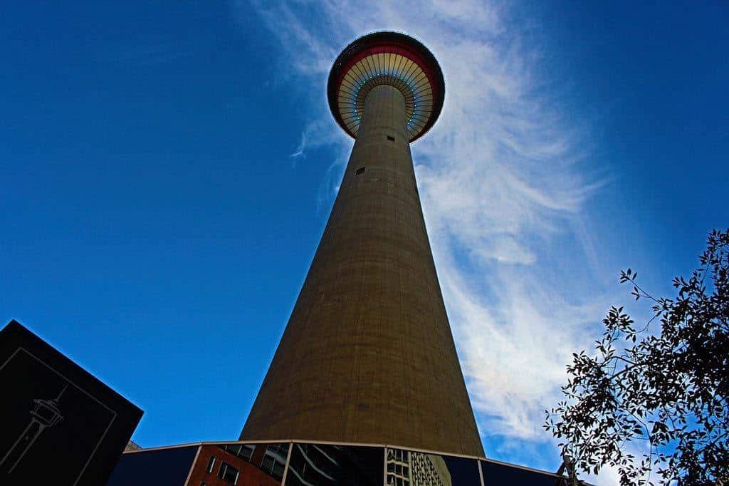 https://mdw-travel-data-us-east-1.s3.amazonaws.com/img/country/Canada/Calgary-Tower/img_03.jpg