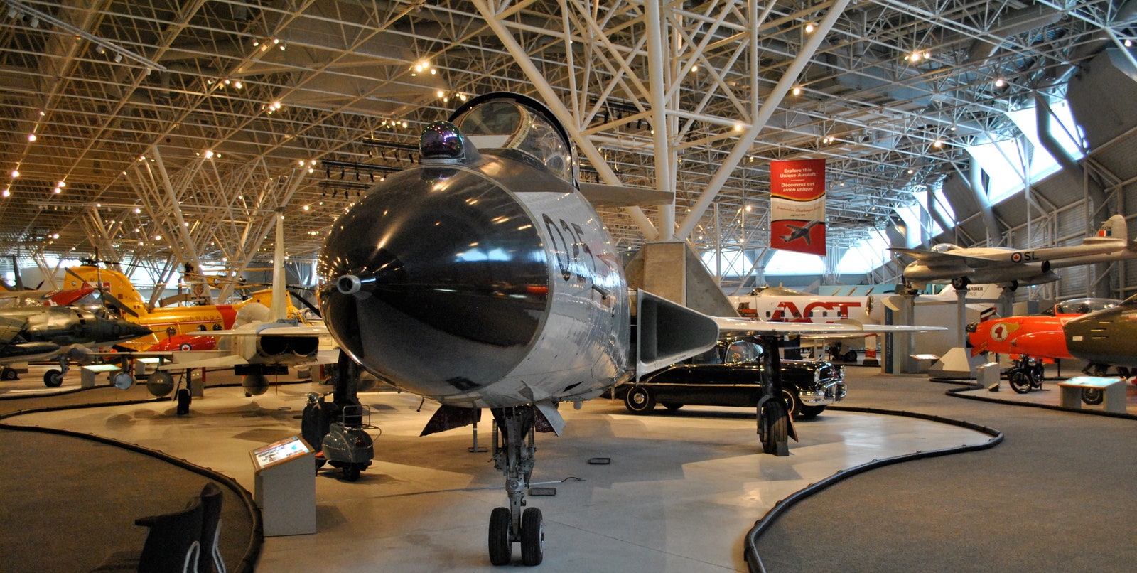 https://mdw-travel-data-us-east-1.s3.amazonaws.com/img/country/Canada/Canadian-Aviation-and-Space-Museum/img_01.jpg