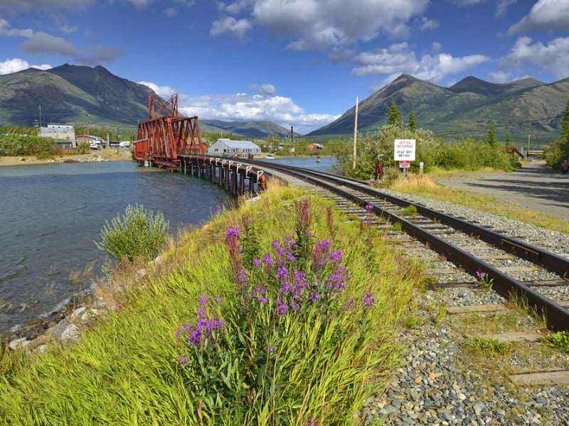 https://mdw-travel-data-us-east-1.s3.amazonaws.com/img/country/Canada/Carcross/img_03.jpg