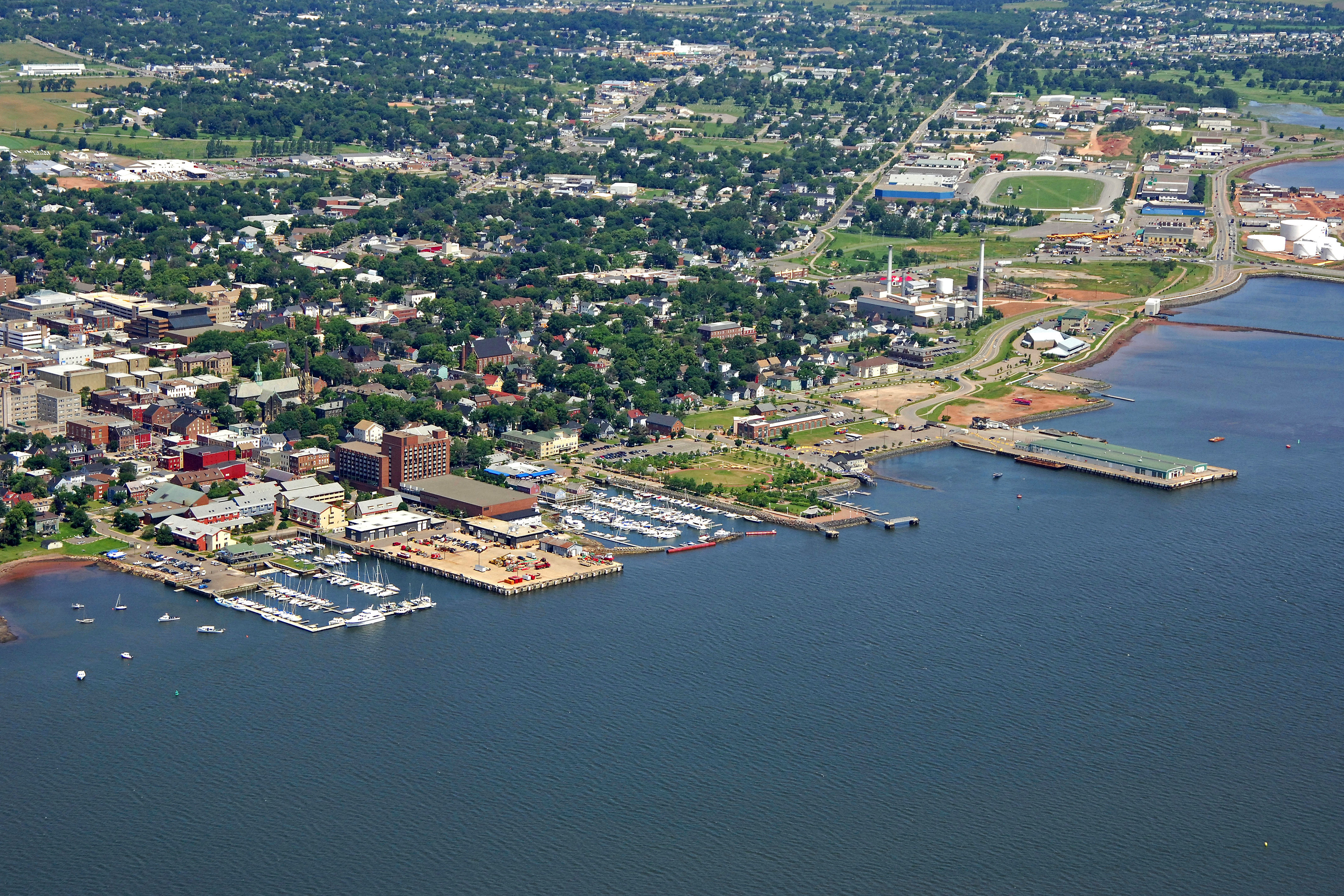 https://mdw-travel-data-us-east-1.s3.amazonaws.com/img/country/Canada/Charlottetown-Harbor/img_01.jpg