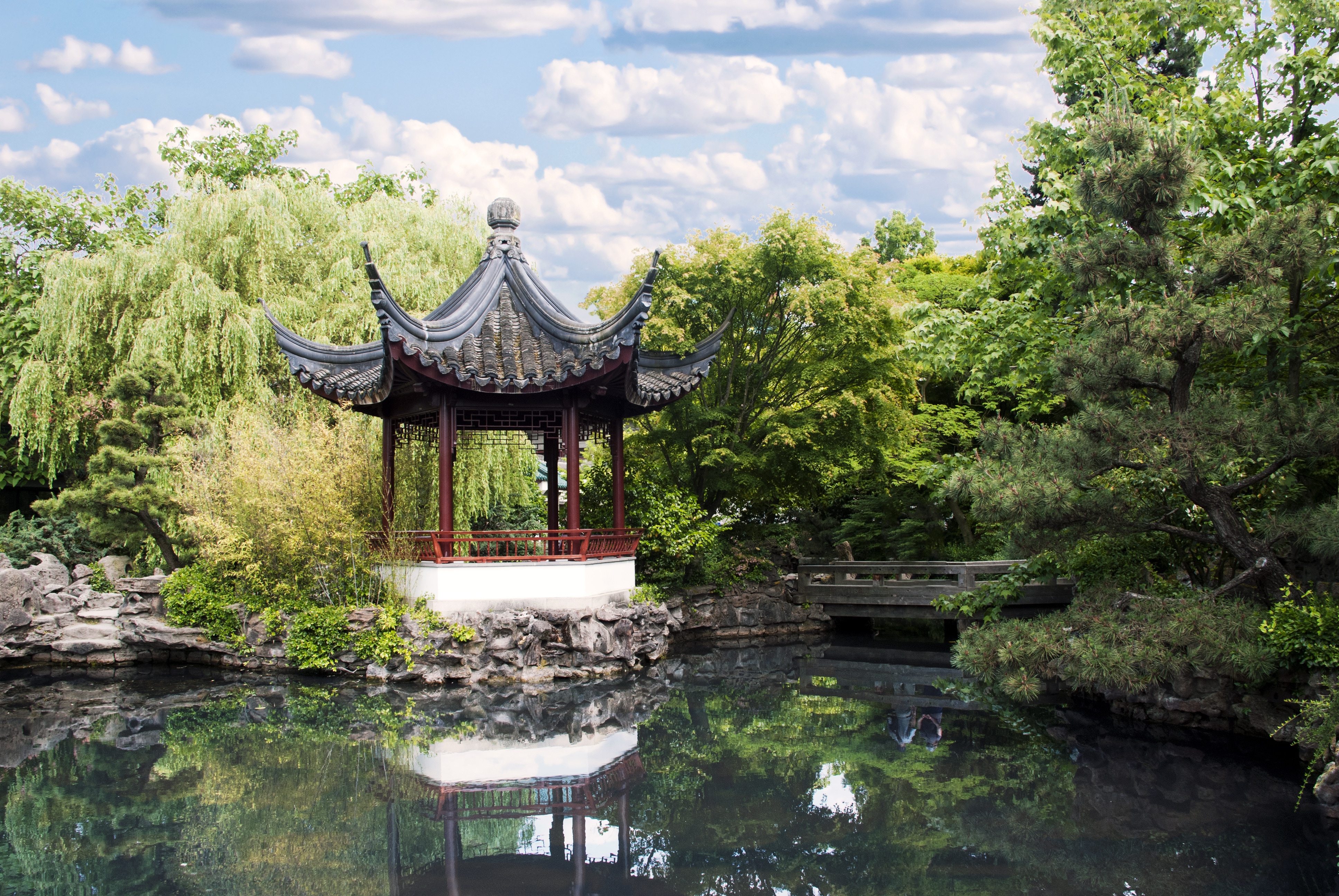 https://mdw-travel-data-us-east-1.s3.amazonaws.com/img/country/Canada/Chinatown/img_03.jpg