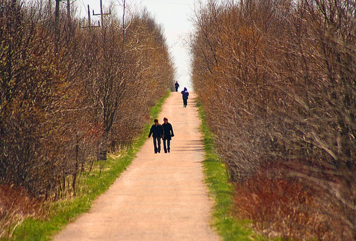https://mdw-travel-data-us-east-1.s3.amazonaws.com/img/country/Canada/Confederation-Trail/img_01.jpg