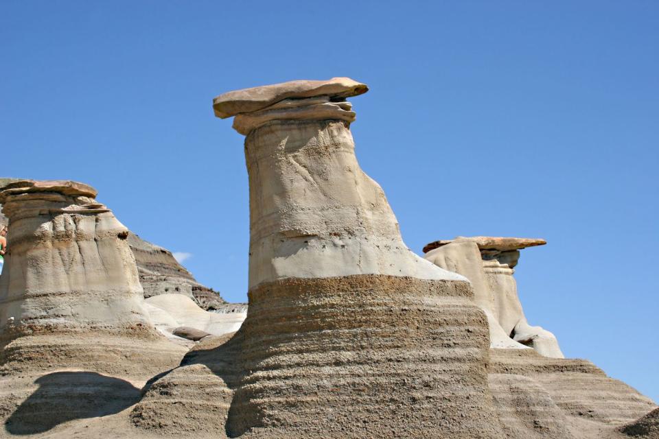 https://mdw-travel-data-us-east-1.s3.amazonaws.com/img/country/Canada/Dinosaur-Provincial-Park/img_03.jpg