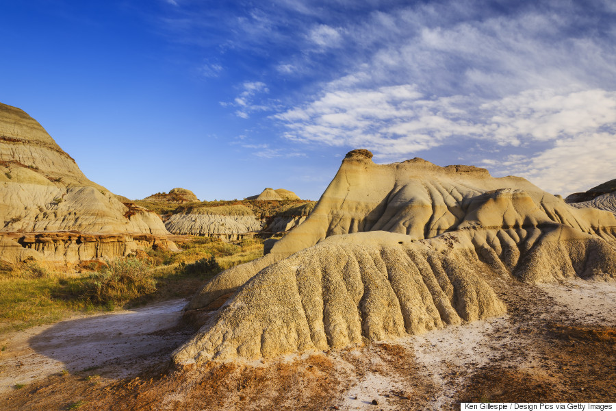 https://mdw-travel-data-us-east-1.s3.amazonaws.com/img/country/Canada/Dinosaur-Provincial-Park/img_05.jpg