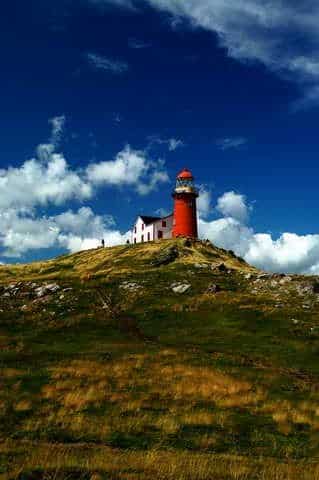 https://mdw-travel-data-us-east-1.s3.amazonaws.com/img/country/Canada/Ferryland-Lighthouse-Picnics/img_01.jpg